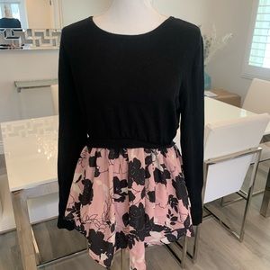 A Pea in A Pod Maternity Floral Asymmetrical Hem